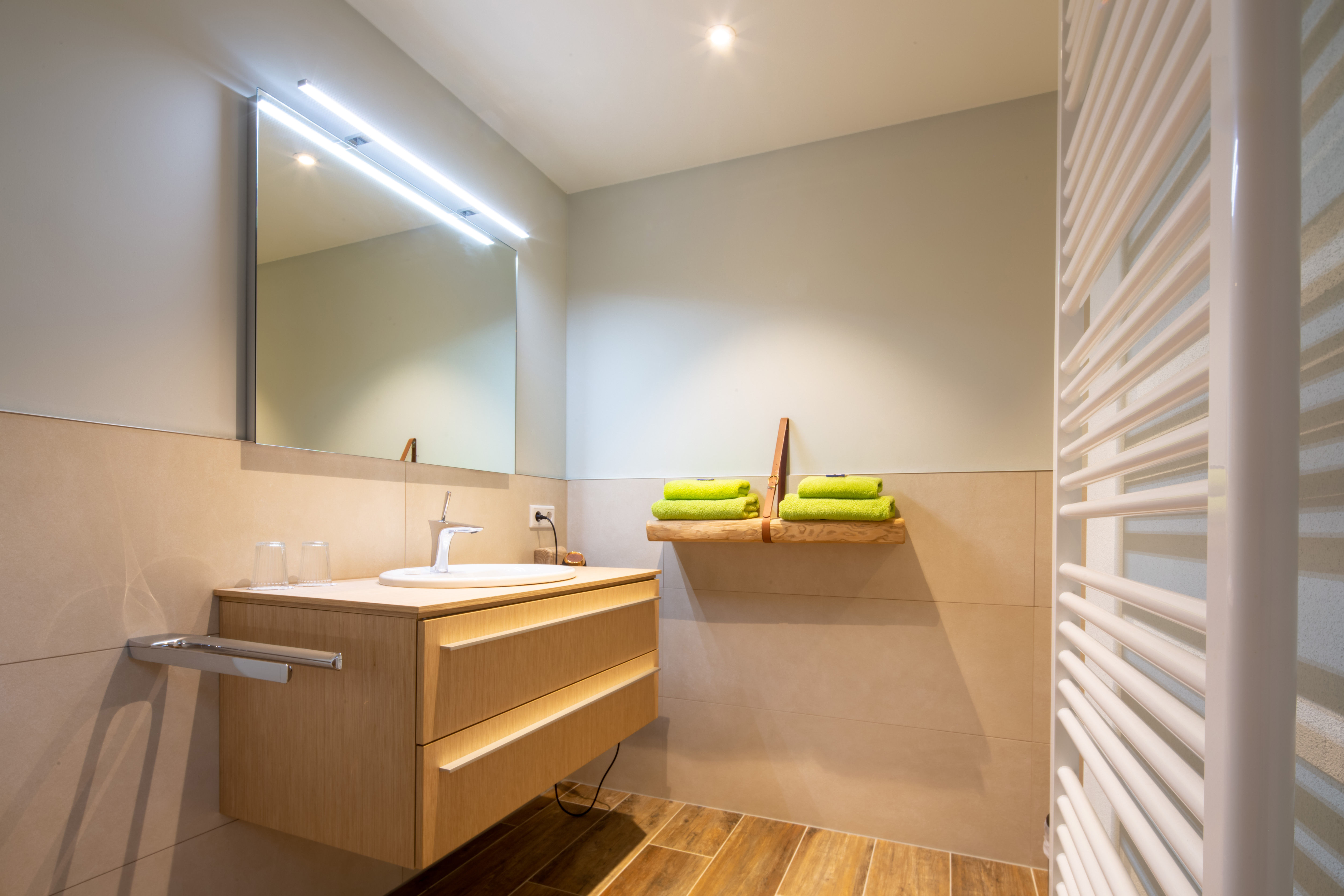 Hotelzimmer Badezimmer